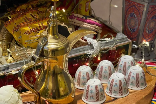 القهوة السعودية سيدة سفرة الإفطار الرمضاني (الشرق الأوسط)