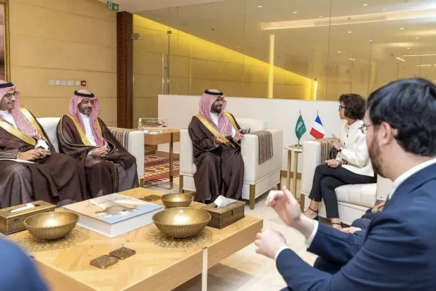 من اللقاء بين الأمير بدر بن عبد الله بن فرحان والوزيرة الفرنسية (واس)