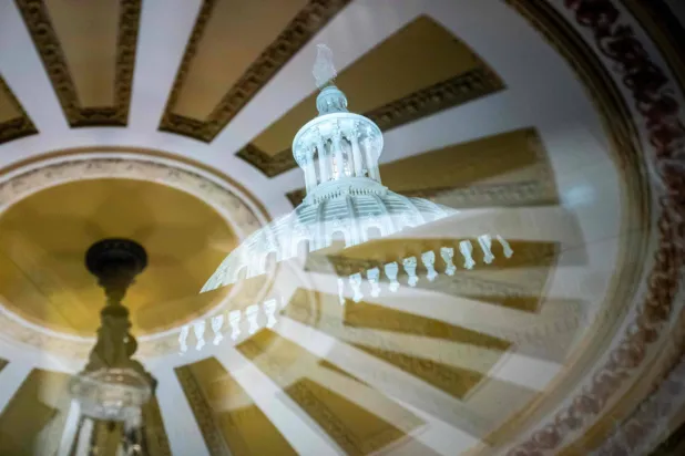 أقر مجلس النواب مشروع قانون إنفاق بقيمة 1.2 تريليون دولار لتمويل الحكومة حتى سبتمبر وتجنب الإغلاق الجزئي... وسيحال التشريع الآن إلى مجلس الشيوخ للنظر فيه (أ.ف.ب)