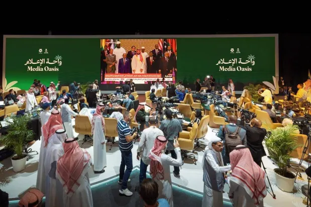 بلغ عدد زوّار واحة الإعلام في نسخها الخمس ما يزيد على 9800 ضيف من مختلف أنحاء العالم (واس)