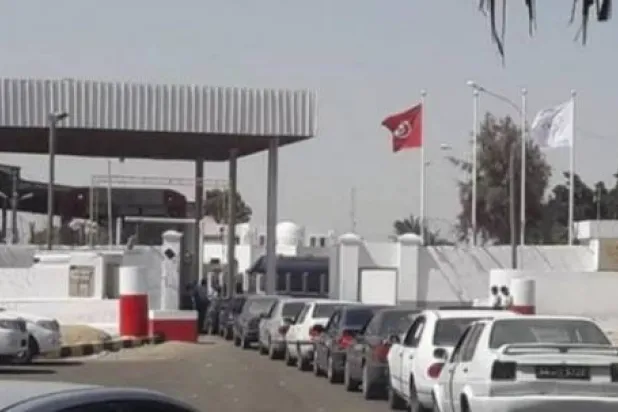 بوابة رأس إجدير التونسية الليبية التي يعبرها سنوياً ملايين المسافرين (إعلام تونسي)