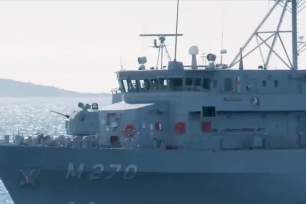 MSB, Karadeniz'deki mayın gözetleme faaliyeti görüntülerini paylaştı