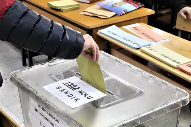 Yerel seçimlerde 1 milyon 32 bin 610 genç ilk kez oy verecek