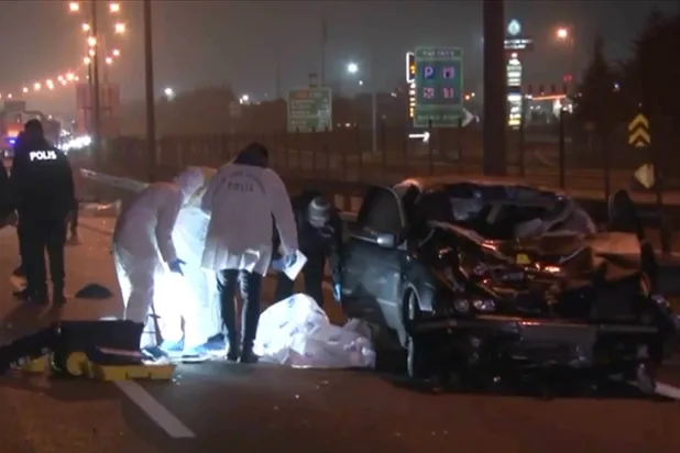 TEM Otoyolu'ndaki kazada 5 kişi hayatını kaybetti