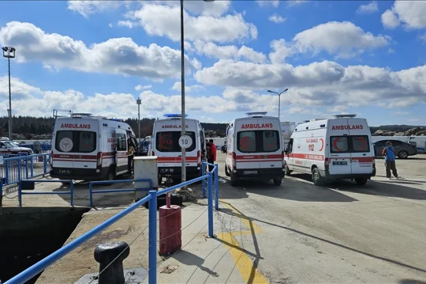 Çanakkale'de düzensiz göçmenleri taşıyan lastik bot battı: 8 ölü