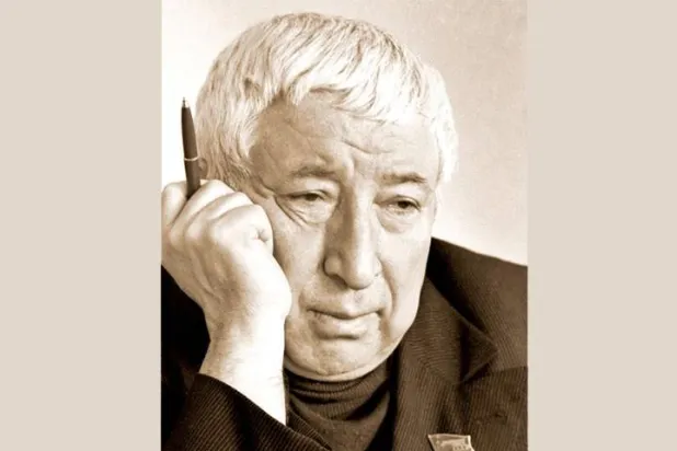 رسول حمزاتوف