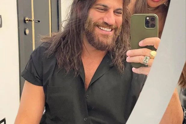 الفنان اللبناني نيكولا معوض عدَّ العامية المصرية هي الأنسب لـ«الحشاشين» (إنستغرام)