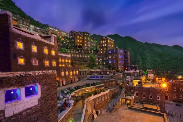 طالبت الحكومة رجال الأعمال والمستثمرين بعدم مزاولة أنشطة تشغيل مرافق الضيافة السياحية قبل الحصول على الترخيص اللازم (واس)