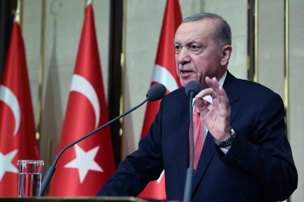 إردوغان أكد أن لا مكان للتنظيمات الإرهابية في مستقبل بلاده والمنطقة... خلال إفطار مع منسوبي جهاز الأمن وقوات الدرك والسواحل (الرئاسة التركية)