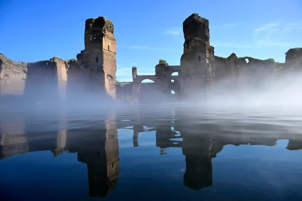 الانعكاس المذهل (أ.ف.ب)