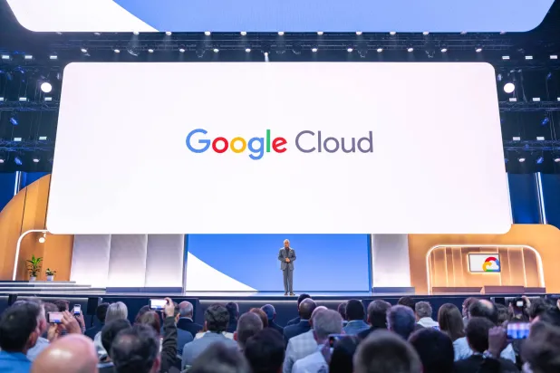 تعمل «غوغل كلاود» في حدثها السنوي على تعزيز الذكاء الاصطناعي مع التركيز على الفيديو والبيانات والأمن والمطورين (غوغل)