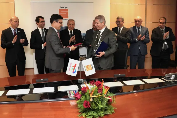 التوقيع على مذكرة تفاهم بين «سوناطراك» و«توتال إنيرجي» (سوناطراك)