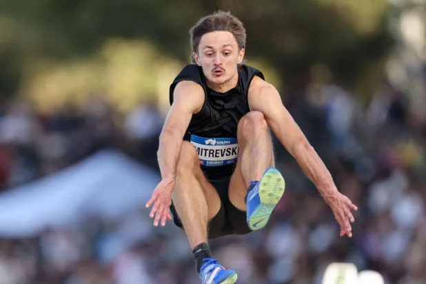 كريس ميتريفسكي قفز 8.32 متر في أديليد (غيتي)