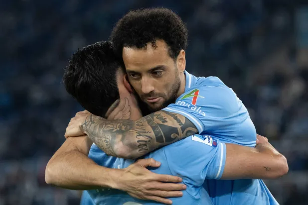 لاعب الوسط البرازيلي فيليبي أندرسون (إ.ب.أ)