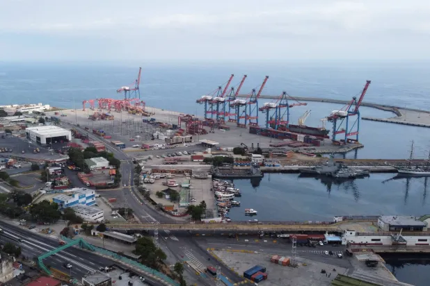 ميناء بوليفاريانا دي بويرتو لا غويرا في لا غويرا بفنزويلا (رويترز)