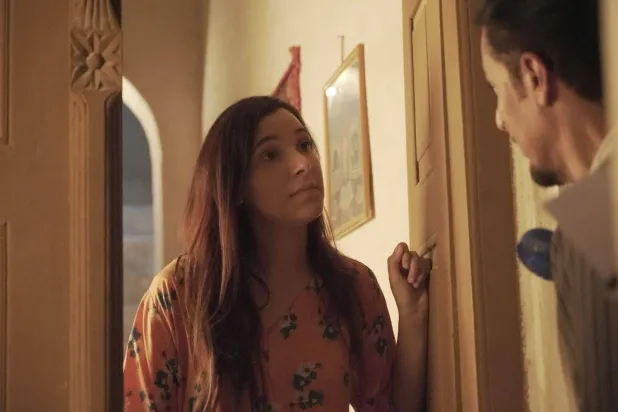 مريم حسين وعبد المحسن النمر في مشهد من المسلسل (الشرق الأوسط)