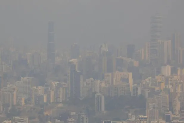 الضباب الدخاني في لبنان (رويترز)