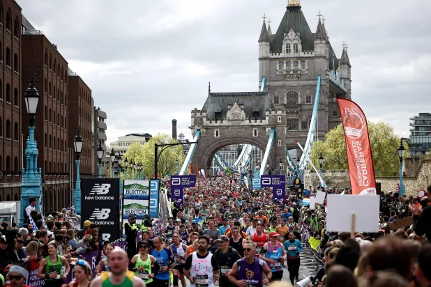 جانب من منافسات ماراثون لندن (أ.ف.ب)