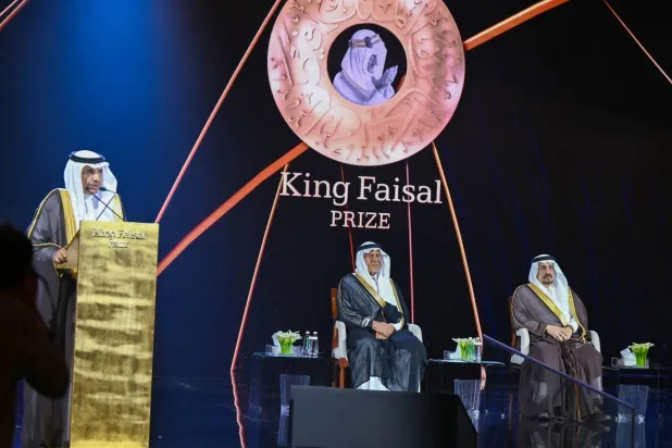 تكرم الجائزة أبرز المساهمين في خدمة الإنسان في مجالات عدة (تصوير: بشير صالح)