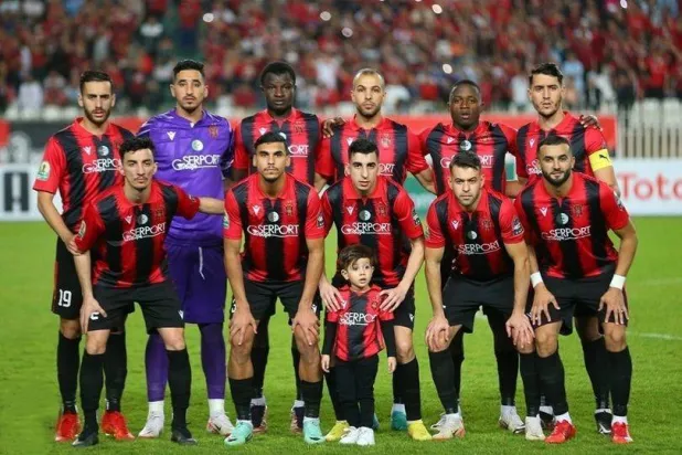 تعذر إجراء المباراة بسبب رفض نادي نهضة بركان النزول إلى الملعب (منصة فيسبوك)