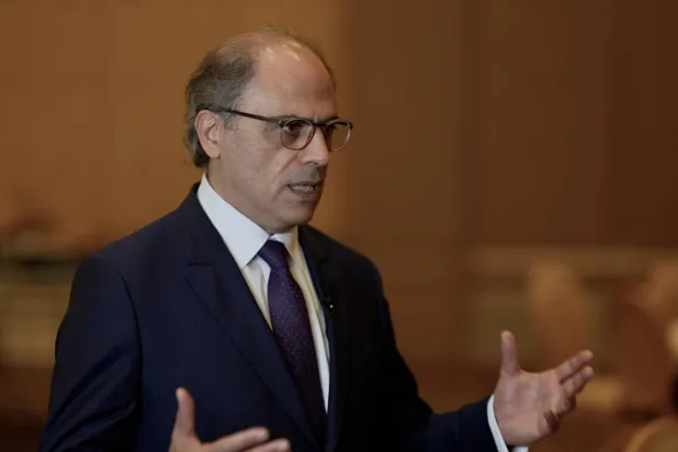 Azour during his talk to Asharq Al-Awsat (Photo: Turki Al-Aqili)