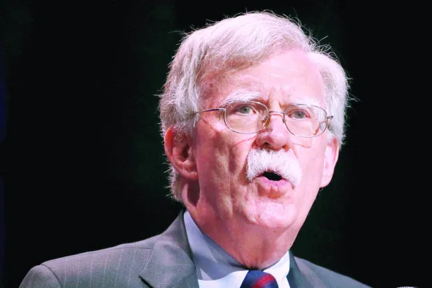 بولتون به «الشرق الاوسط»: حمله به اصفهان اشتباه بود