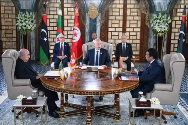 القمة الثلاثية التونسية - الجزائرية - الليبية رفعت نسق التنسيق الأمني خاصة في المناطق الحدودية (الموقع الرسمي لرئاسة الجمهورية)