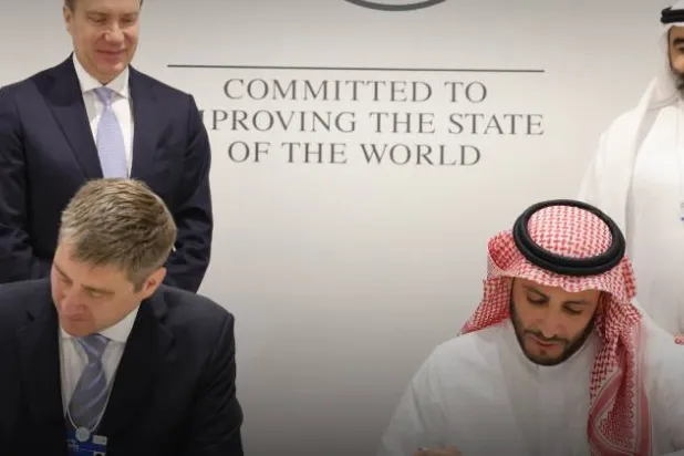 جانب من توقيع الاتفاقية بين وكالة الفضاء السعودية والمنتدى الاقتصادي العالمي في الرياض (الشرق الأوسط)