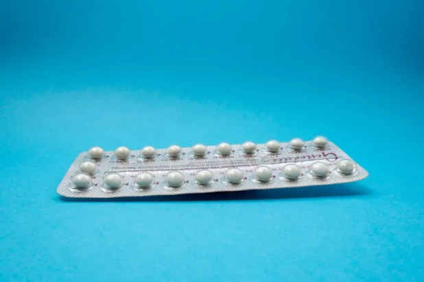 Doğum kontrol hapları, düzensiz veya sancılı regl için de kullanılıyor (Unsplash)