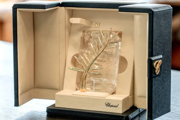 السعفة الذهبية لعام 2024 بعد أن انتهي من صُنعها حرفيو دار «شوبارد»