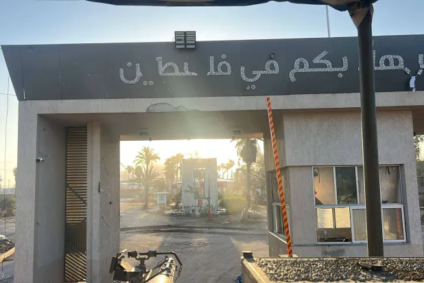 معبر رفح بات تحت سيطرة إسرائيل في جانبه الفلسطيني (الجيش الإسرائيلي- رويترز)