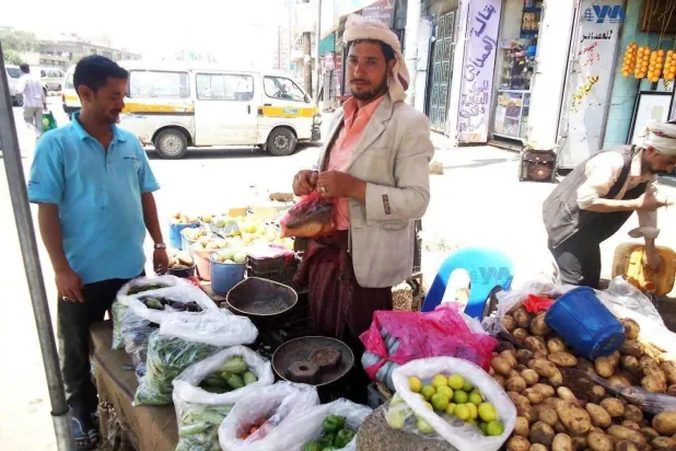 The number of households experiencing inadequate food consumption has increased to 49 percent across Yemen, said a FAO report. (Local media)  