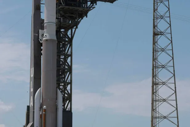 كبسولة ستارلاينر الفضائية في كيب كانافيرال بفلوريدا بعد تأجيل إطلاقها (أ.ف.ب)