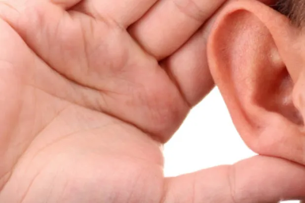 التجربة قد تُحدِث ثورة في علاج الصمم (رويترز)