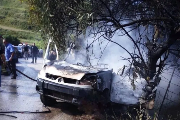 Güneydeki İsrail saldırısında 4 Hizbullah üyesinin öldürüldüğü araba (sosyal medyada yayıldı)