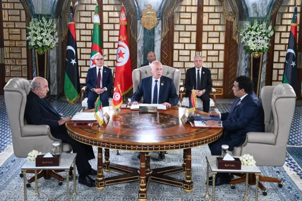 من لقاء قرطاج الثلاثي (إ ب أ)