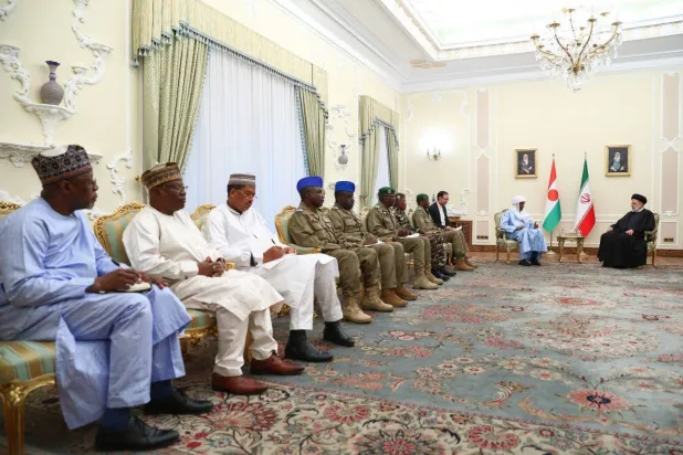 Iranian President Ibrahim Raisi receives the Nigerien Prime Minister and his accompanying delegation in January. (Iranian Presidency)