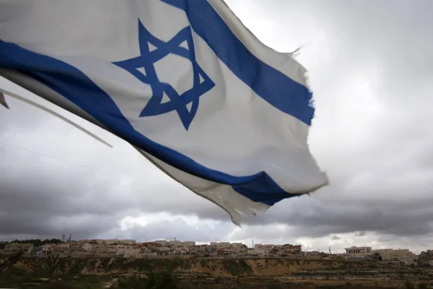 العلم الإسرائيلي (رويترز)