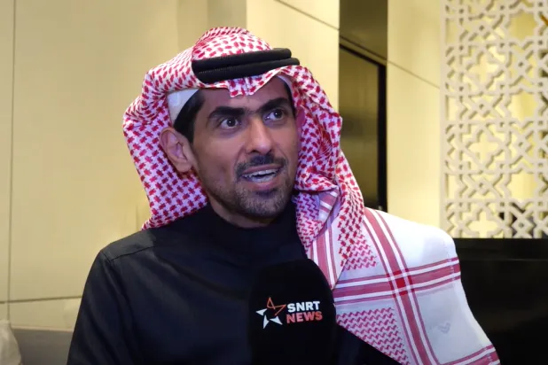 الكاتب السعودي أسامة مسلم خلال حواره مع التلفزيون المغربي (الشرق الأوسط)