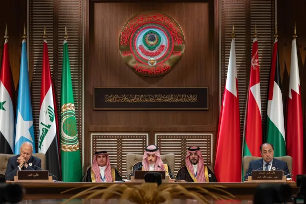 جانب من اجتماع وزراء الخارجية العرب في المنامة الثلاثاء تمهيداً للقمة (د.ب.أ)