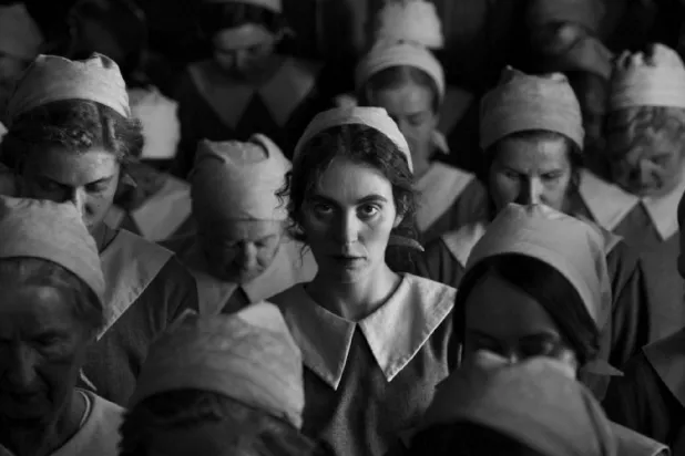 «الفتاة ذات الأبرة» دراما مأسوية (نورديك فيلمز)