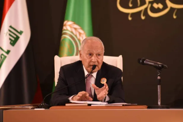 أمين عام جامعة الدول العربية أحمد أبو الغيط خلال المؤتمر الصحافي