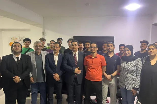 وفد دبلوماسي مصري يلتقي الطلاب المصريين في قرغيزستان (الخارجية المصرية)