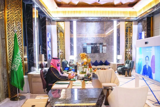 Suudi Arabistan Veliaht Prensi ve Başbakanı Muhammed bin Selman, Japonya Başbakanı Fumiyo Kişida ile video konferans yoluyla bir görüşme gerçekleştirdi. (SPA)