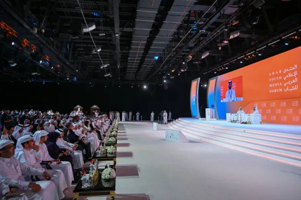 جانب من إحدى جلسات المنتدى العربي الإعلامي للشباب في دبي (الشرق الأوسط)