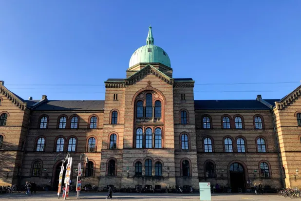 المبنى الرئيسي لجامعة كوبنهاغن (أرشيفية - رويترز)