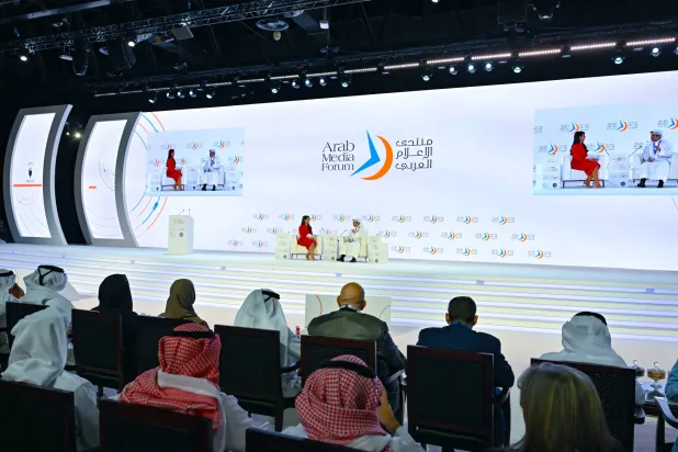 وزير الإعلام والثقافة الكويتي عبد الرحمن المطيري خلال مشاركته في منتدى الإعلام العربي (الشرق الأوسط)