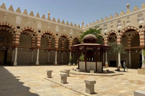 صحن المسجد  (تصوير: عبد الفتاح فرج)