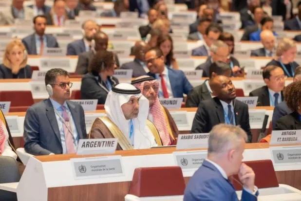 Suudi Arabistan Sağlık Bakanı Fahd el-Celacil, Cenevre'deki Dünya Sağlık Asamblesi'nin açılışında Suudi heyetine başkanlık ediyor (SPA)