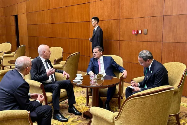 الدبيبة وقيس سعيد يلتقيان على هامش منتدى التعاون العربي - الصيني في بكين (مكتب الدبيبة)